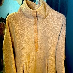 Indyeva snap top and bottom pullover. Size S.